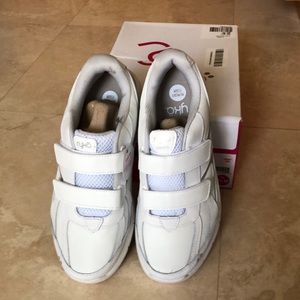 Ryka Danica white leather and memory foam, size9.5 NWT